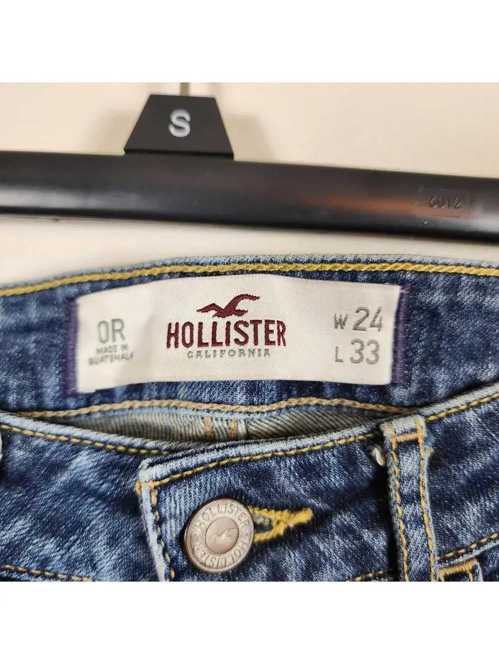 Hollister Women’s Low Rise Denim Bermuda Shorts Size 0R Cuffed Dark Wash Y2K